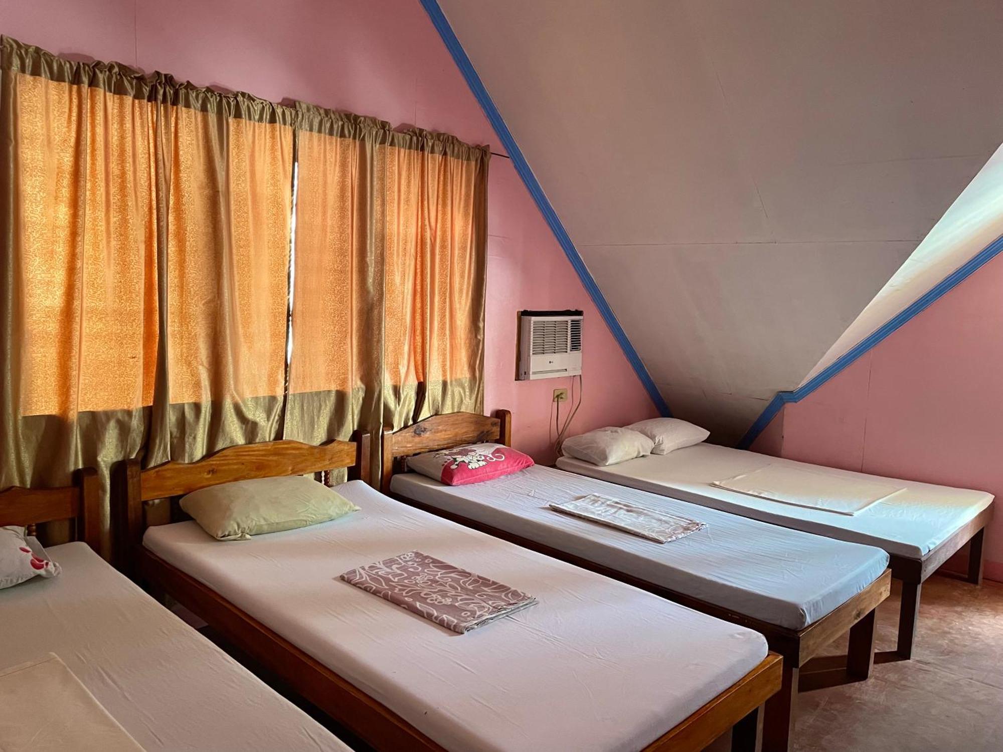 Oasis Resthouse Hotel San Agustin  Exterior photo